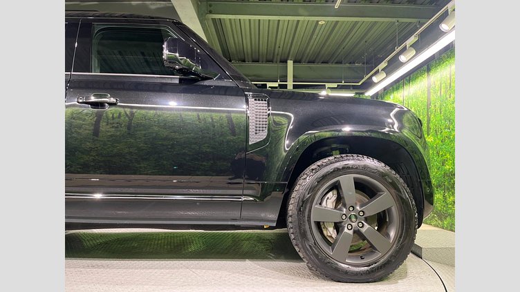 2023 認定中古車 Land Rover Defender 110 サントリーニブラック D300 AWD（AT） X-DYNAMIC HSE