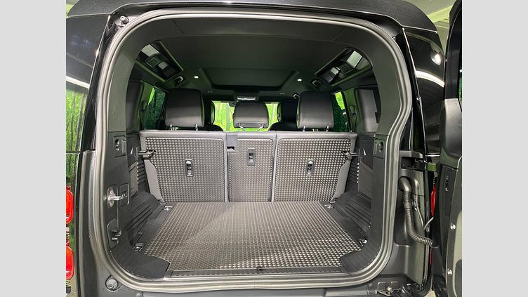 2023 認定中古車 Land Rover Defender 110 サントリーニブラック D300 AWD（AT） X-DYNAMIC HSE