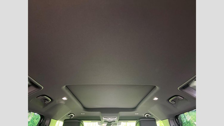 2023 認定中古車 Land Rover Defender 110 サントリーニブラック D300 AWD（AT） X-DYNAMIC HSE