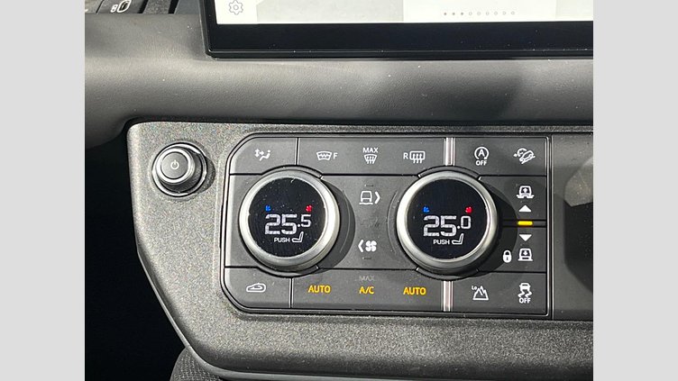 2023 認定中古車 Land Rover Defender 110 サントリーニブラック D300 AWD（AT） X-DYNAMIC HSE