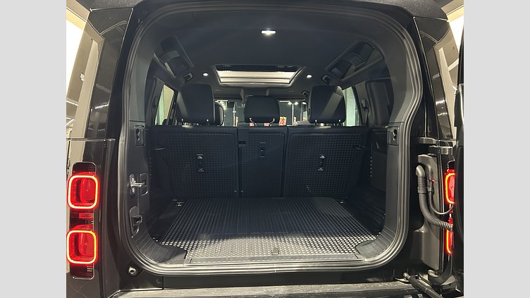 2023 認定中古車 Land Rover Defender 110 サントリーニブラック D300 AWD（AT） X-DYNAMIC HSE