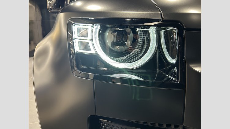 2023 認定中古車 Land Rover Defender 110 サントリーニブラック D300 AWD（AT） X-DYNAMIC HSE