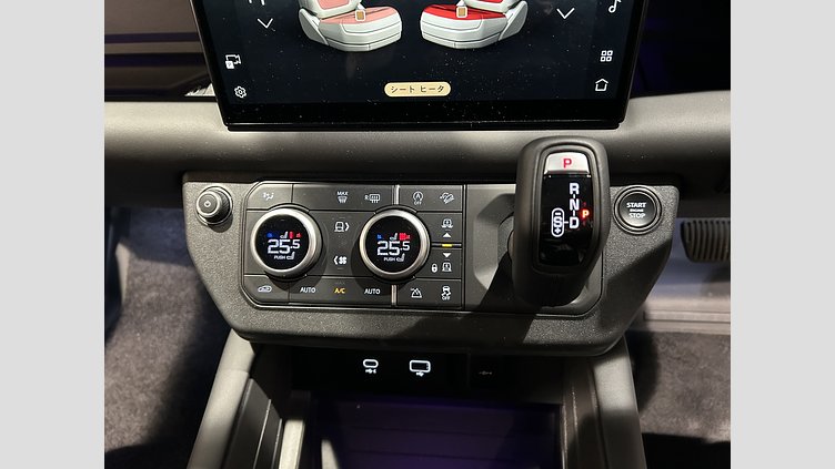 2023 認定中古車 Land Rover Defender 110 サントリーニブラック D300 AWD（AT） X-DYNAMIC HSE