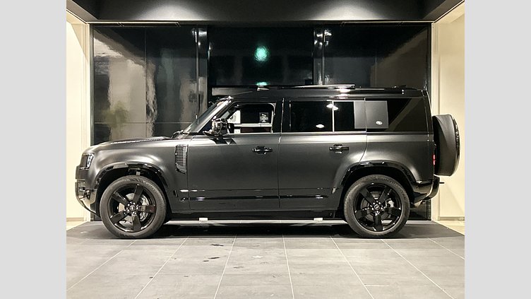 2023 認定中古車 Land Rover Defender 110 サントリーニブラック D300 AWD（AT） X-DYNAMIC HSE