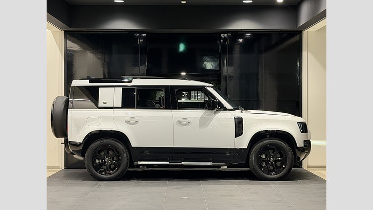 2023 認定中古車 Land Rover Defender 110 フジホワイト D300 AWD（AT） X-DYNAMIC HSE