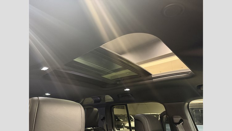 2023 認定中古車 Land Rover Defender 110 フジホワイト D300 AWD（AT） X-DYNAMIC HSE