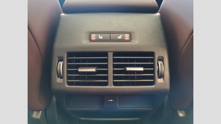 2024 認定中古車 Jaguar E-Pace アイガーグレイ D200マイルドハイブリッド（ディーゼル） R-DYNAMIC HSE