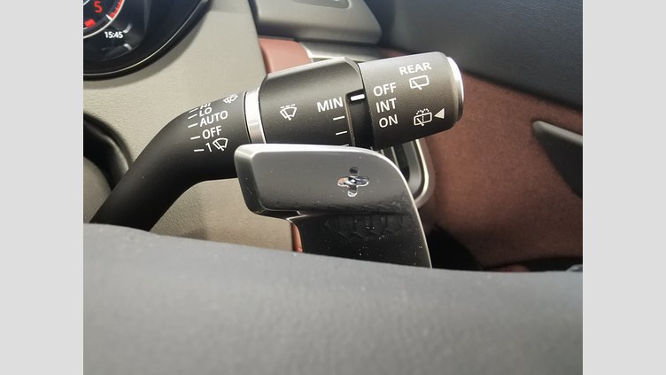 2024 認定中古車 Jaguar E-Pace アイガーグレイ D200マイルドハイブリッド（ディーゼル） R-DYNAMIC HSE