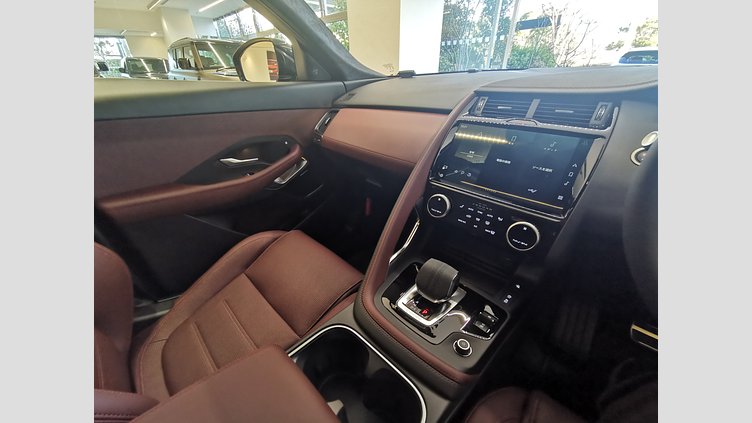 2024 認定中古車 Jaguar E-Pace アイガーグレイ D200マイルドハイブリッド（ディーゼル） R-DYNAMIC HSE