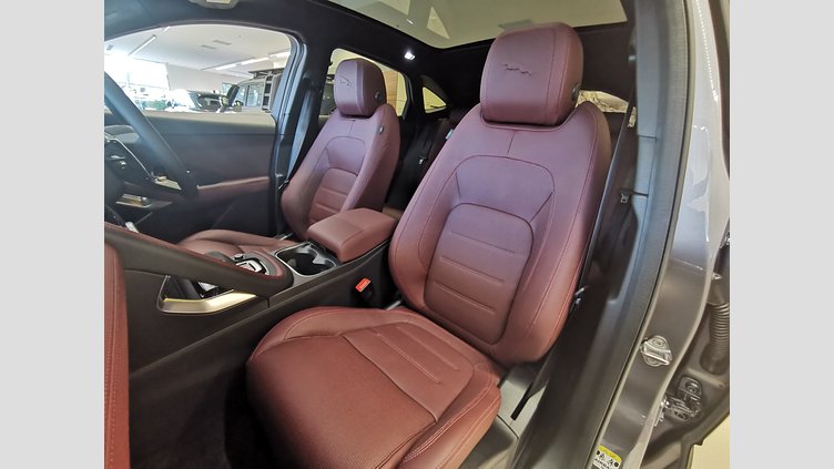 2024 認定中古車 Jaguar E-Pace アイガーグレイ D200マイルドハイブリッド（ディーゼル） R-DYNAMIC HSE