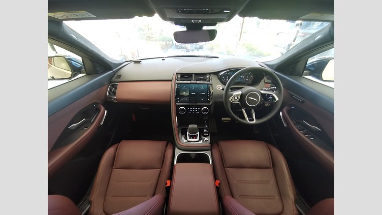 2024 認定中古車 Jaguar E-Pace アイガーグレイ D200マイルドハイブリッド（ディーゼル） R-DYNAMIC HSE