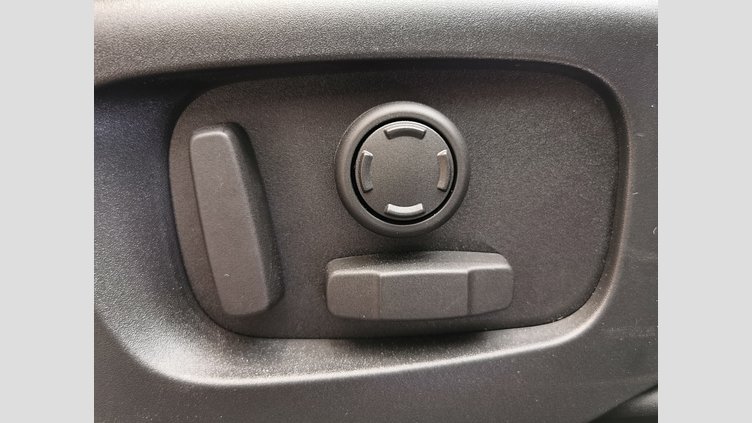 2024 認定中古車 Land Rover Range Rover Evoque ソウルパールシルバー D200マイルドハイブリッド（ディーゼル） Standard Wheelbase S