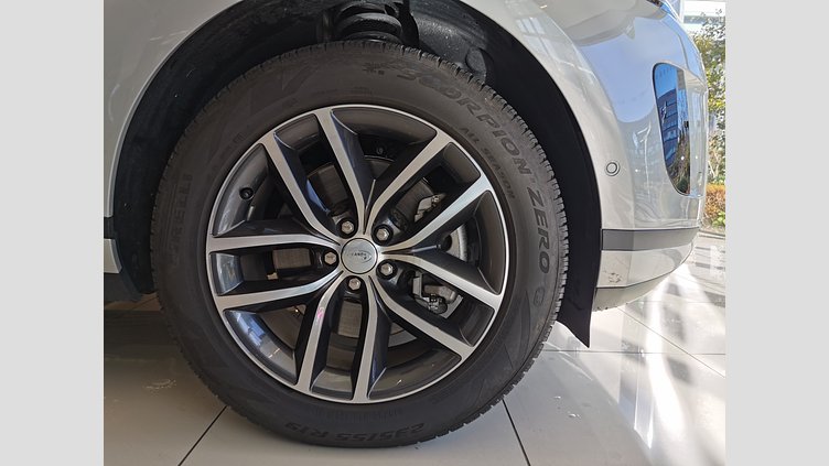 2024 認定中古車 Land Rover Range Rover Evoque ソウルパールシルバー D200マイルドハイブリッド（ディーゼル） Standard Wheelbase S