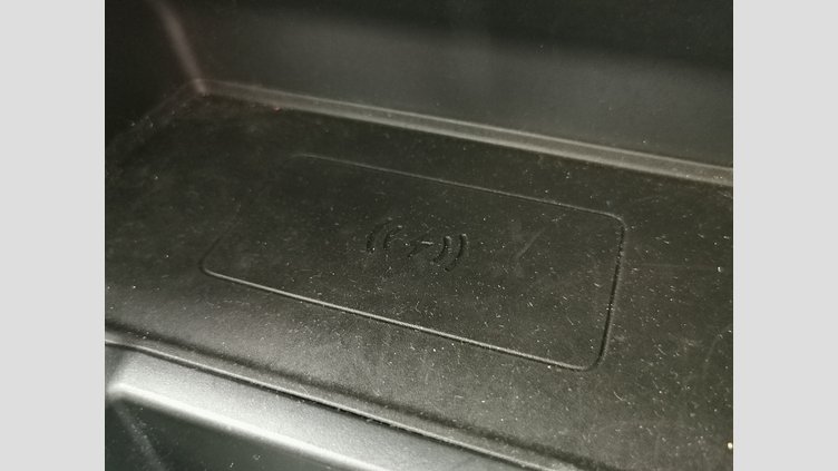 2024 認定中古車 Land Rover Range Rover Evoque ソウルパールシルバー D200マイルドハイブリッド（ディーゼル） Standard Wheelbase S