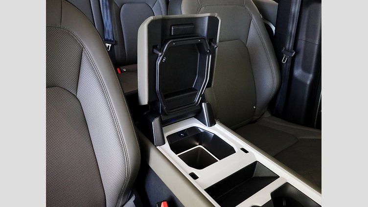 2025 Approved Land Rover Defender 110 Pangea Green AWD D250 X-Dynamic SE