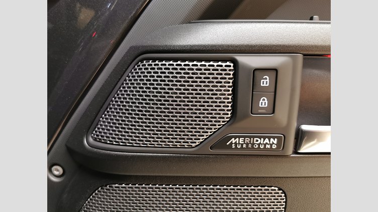 2023 認定中古車 Land Rover Defender 110 カルパチアングレイ P525 AWD (AT) V8