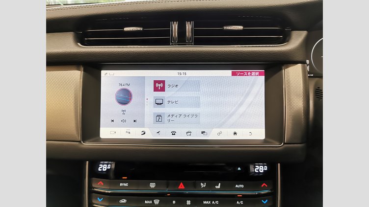 2017 認定中古車 Jaguar XF Corris Grey 2.0L プレステージ