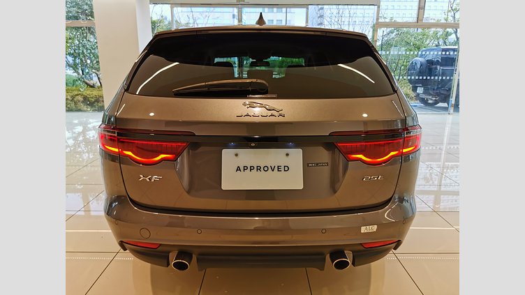 2017 認定中古車 Jaguar XF Corris Grey 2.0L プレステージ