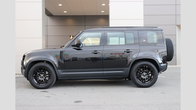 2023 認定中古車 Land Rover Defender 110 サントリーニブラック D300 AWD（AT） S