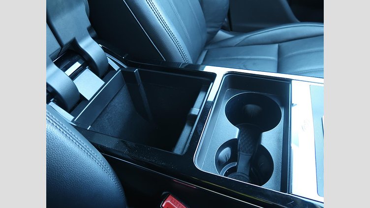 2020 認定中古車 Land Rover Range Rover Evoque サントリーニブラック P200 SE