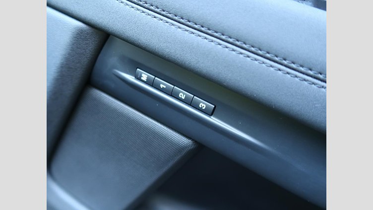 2020 認定中古車 Land Rover Range Rover Evoque サントリーニブラック P200 SE