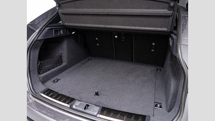 2023 認定中古車 Jaguar F-Pace アイガーグレイ D204 AWD（オートマチック）MHEV R-DYNAMIC SE