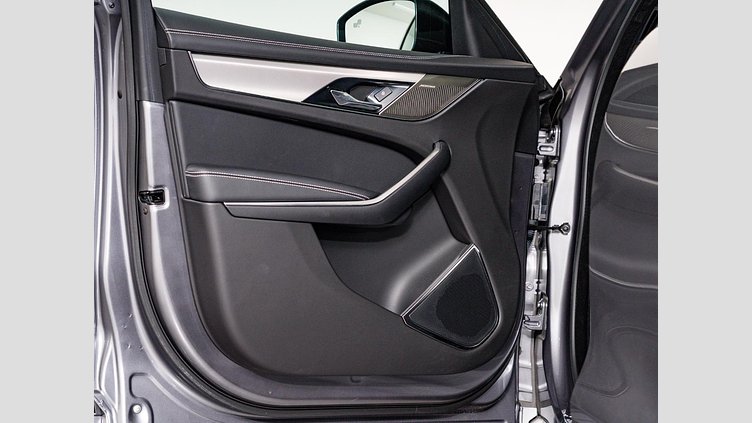 2023 認定中古車 Jaguar F-Pace アイガーグレイ D204 AWD（オートマチック）MHEV R-DYNAMIC SE