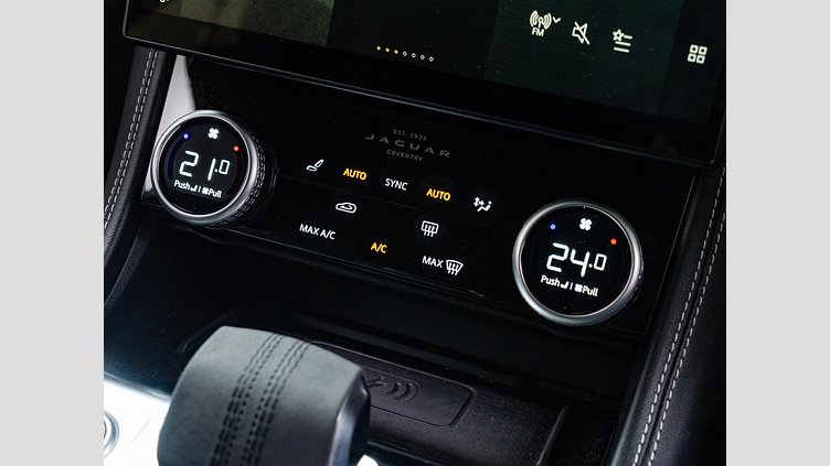 2023 認定中古車 Jaguar F-Pace アイガーグレイ D204 AWD（オートマチック）MHEV R-DYNAMIC SE