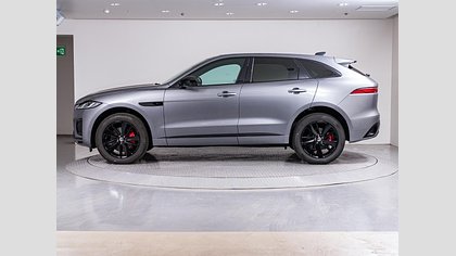 F-Pace 9