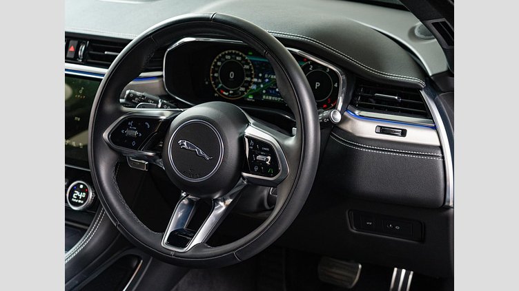 2023 認定中古車 Jaguar F-Pace アイガーグレイ D204 AWD（オートマチック）MHEV R-DYNAMIC SE