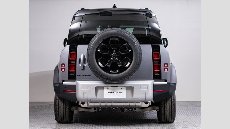 2024 認定中古車 Land Rover Defender 110 アイガーグレイ P300 AWD（AT） SE