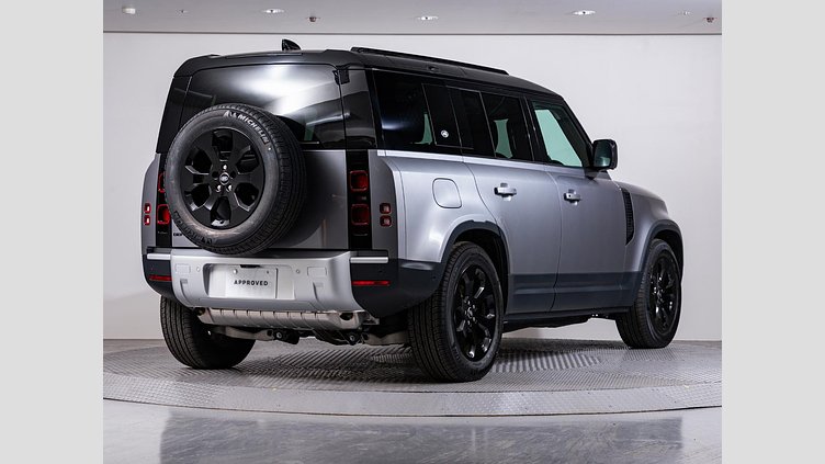 2024 認定中古車 Land Rover Defender 110 アイガーグレイ P300 AWD（AT） SE