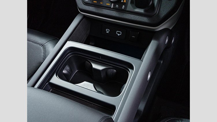 2024 認定中古車 Land Rover Defender 110 アイガーグレイ P300 AWD（AT） SE