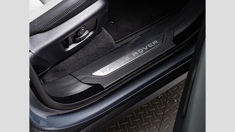 2024 認定中古車 Land Rover Range Rover Velar ザダルグレイ D200マイルドハイブリッド（ディーゼル） スタンダードホイールベース Dynamic SE