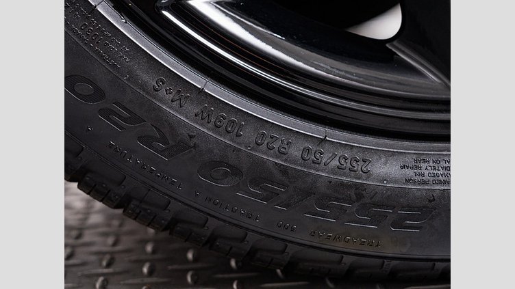 2024 認定中古車 Land Rover Range Rover Velar ザダルグレイ D200マイルドハイブリッド（ディーゼル） スタンダードホイールベース Dynamic SE