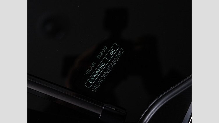 2024 認定中古車 Land Rover Range Rover Velar ザダルグレイ D200マイルドハイブリッド（ディーゼル） スタンダードホイールベース Dynamic SE