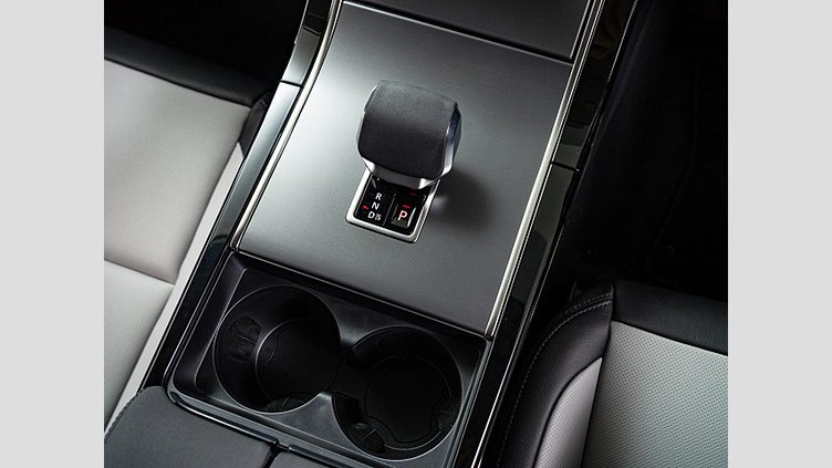 2024 認定中古車 Land Rover Range Rover Velar ザダルグレイ D200マイルドハイブリッド（ディーゼル） スタンダードホイールベース Dynamic SE