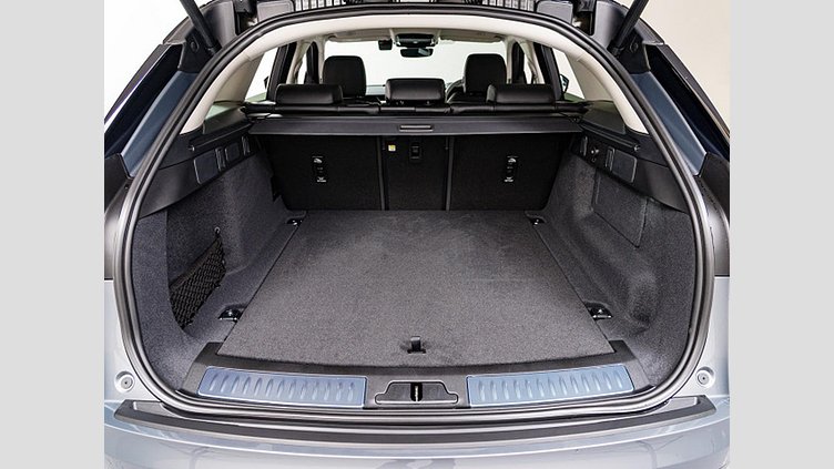 2024 認定中古車 Land Rover Range Rover Velar ザダルグレイ D200マイルドハイブリッド（ディーゼル） スタンダードホイールベース Dynamic SE