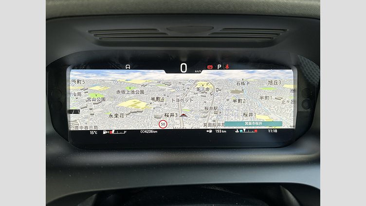 2024 認定中古車 Land Rover Discovery Sport ヴァレジネブルー D200マイルドハイブリッド（ディーゼル） 標準ホイール Dynamic SE