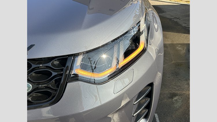 2024 認定中古車 Land Rover Discovery Sport ヴァレジネブルー D200マイルドハイブリッド（ディーゼル） 標準ホイール Dynamic SE