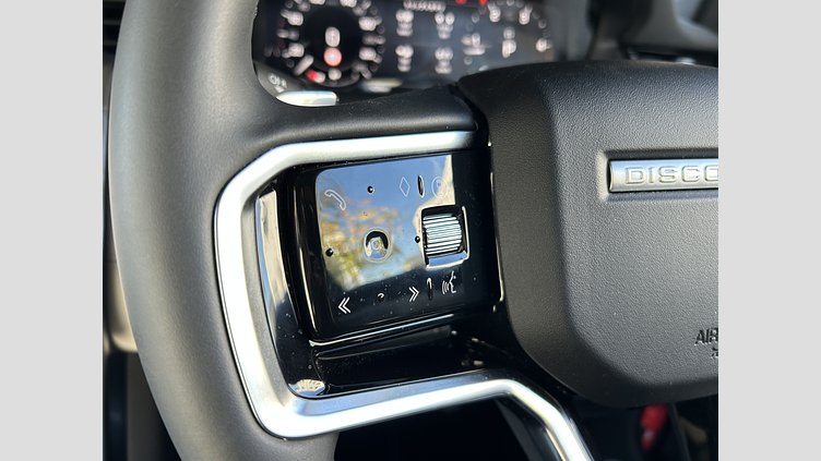 2024 認定中古車 Land Rover Discovery Sport ヴァレジネブルー D200マイルドハイブリッド（ディーゼル） 標準ホイール Dynamic SE