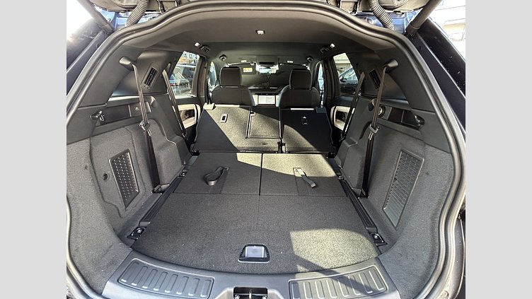 2024 認定中古車 Land Rover Discovery Sport ヴァレジネブルー D200マイルドハイブリッド（ディーゼル） 標準ホイール Dynamic SE