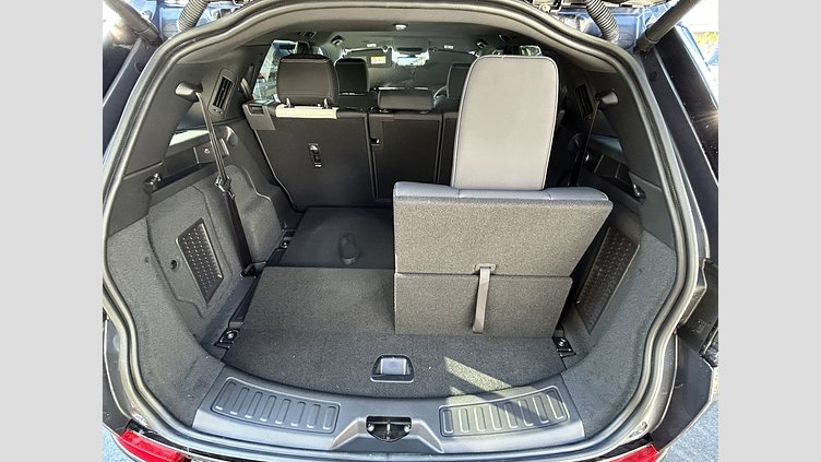 2024 認定中古車 Land Rover Discovery Sport ヴァレジネブルー D200マイルドハイブリッド（ディーゼル） 標準ホイール Dynamic SE