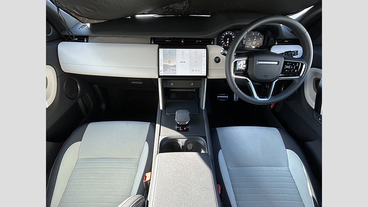 2024 認定中古車 Land Rover Discovery Sport ヴァレジネブルー D200マイルドハイブリッド（ディーゼル） 標準ホイール Dynamic SE