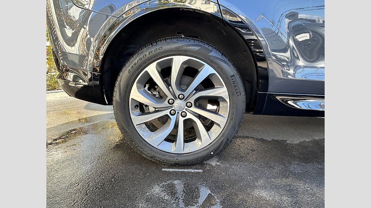 2024 認定中古車 Land Rover Discovery Sport ヴァレジネブルー D200マイルドハイブリッド（ディーゼル） 標準ホイール Dynamic SE