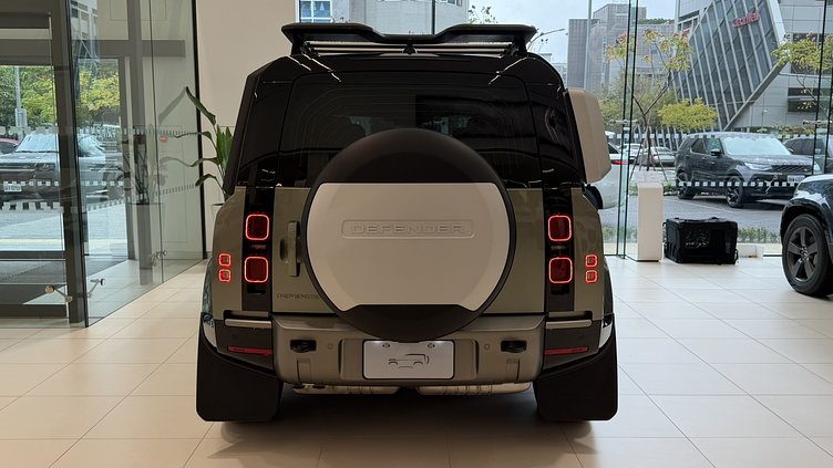 2025 新車 Land Rover Defender 110 (1DJ) 盤古大陸綠 Pangea Green D300  輕油電混合 X-Dynamic HSE