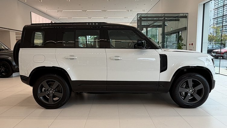 2025 新車 Land Rover Defender 110 (1AA) 富士山白 Fuji White D300  輕油電混合 X-Dynamic HSE