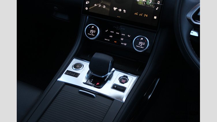 2024 Approved Jaguar F-Pace Fuji White AWD 5.0 P SVR