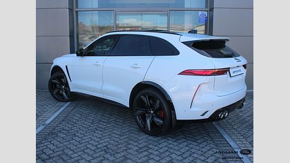 F-Pace 1