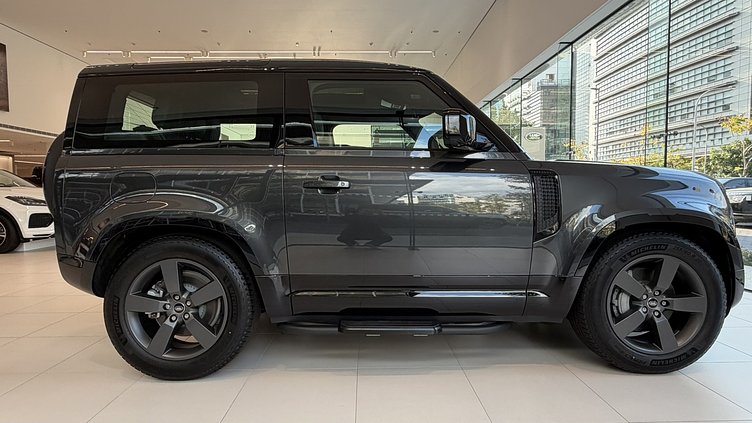 2025 新車 Land Rover Defender 90 (1AU) 喀爾巴阡灰 Carpathian Grey D300  輕油電混合 X-Dynamic HSE